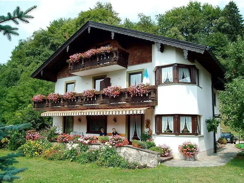 Landhaus Weiss Bad Reichenhall 3*,