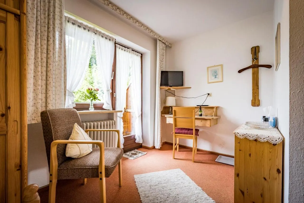 Landhaus Weiss Bad Reichenhall 3*,